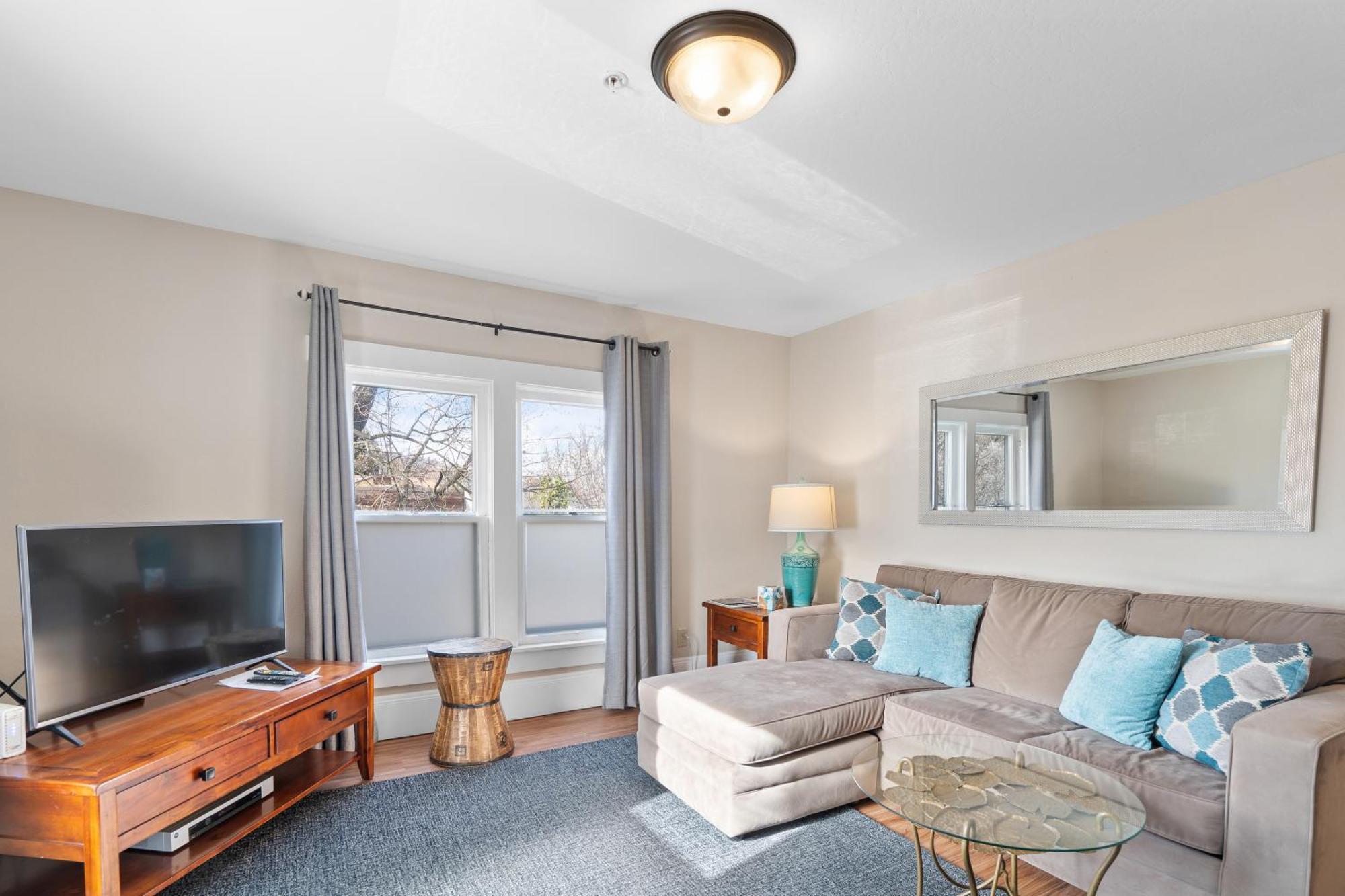 Pioneer Vacation Rentals - Pioneer North Suite Downtown Ashland Exteriér fotografie